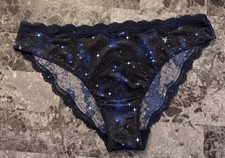 Mutandine nuove con etichette