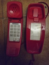 Telefono vintage rosso, anni