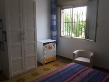 letto matrimoniale Ikea bianco in ottime condizioni con materasso