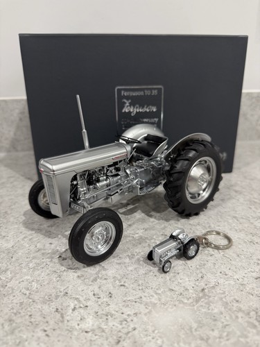 Universal hobbies ferguson - universal,