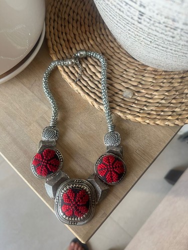 Collana dichiarazione tribale