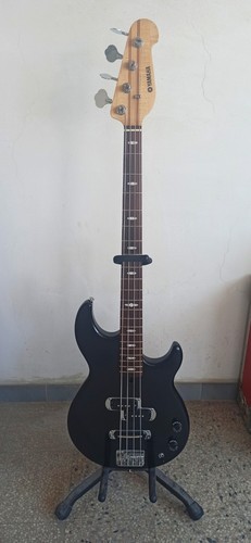Yamaha bb424 bass guitar - yamaha,