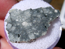 Grams 25x14x2mm gadamis - 1.80,