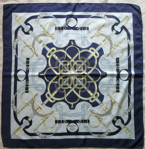 Authentique foulard carré - ,