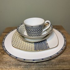 Wedgwood Samurai China Set per