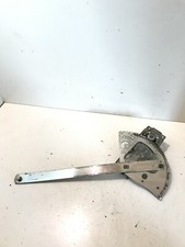 Mercedes 1117 Alzacristallo