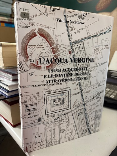 Acqua vergine suoi - vergine,