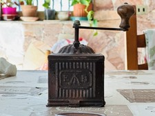 Antico Macinacaffè TRE SPADE