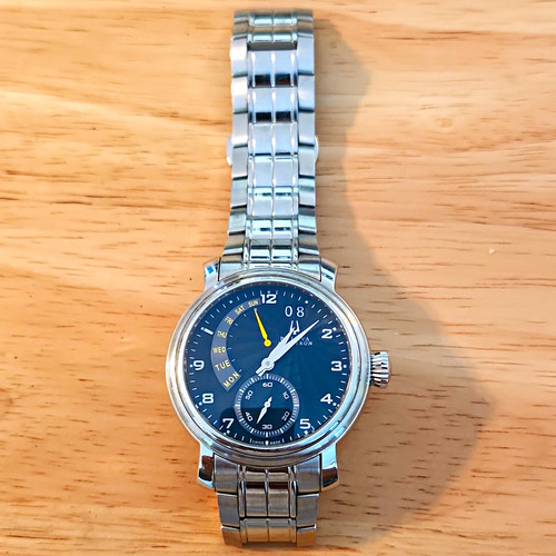 Bulova accutron quartz watch - accutron,