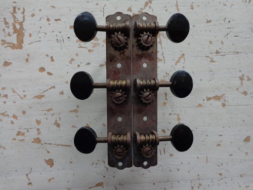 Accordatori per chitarra