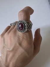 Men’s Signet Ring Burgundy /