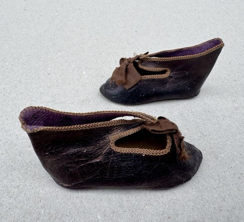 Rares chaussures à - -,