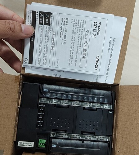 Omron cp1l em30dt1 plc nuovo - omron,