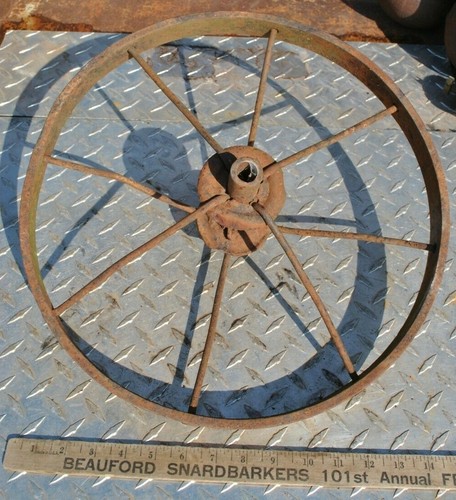 Carriola vintage cantiere arte