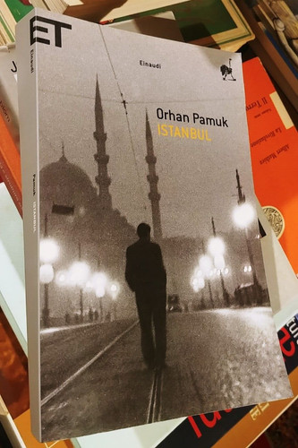 Orhan pamuk istanbul - -,