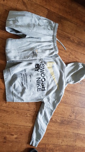 Nike big swoosh track - big,
