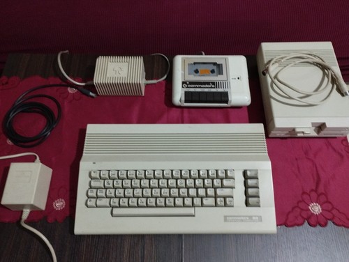 Computer commodore - computer, 64