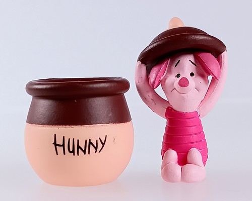 Winnie the pooh piglet - winnie,