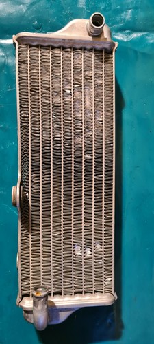 Radiateur côté sans - , bouchon