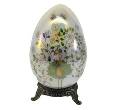Raro uovo in porcellana Clare