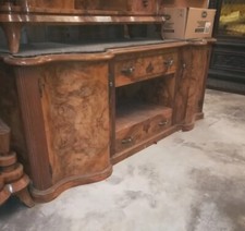 Mobile credenza mossa in