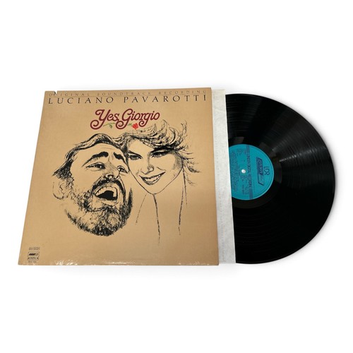 Luciano pavarotti yes - pavarotti,