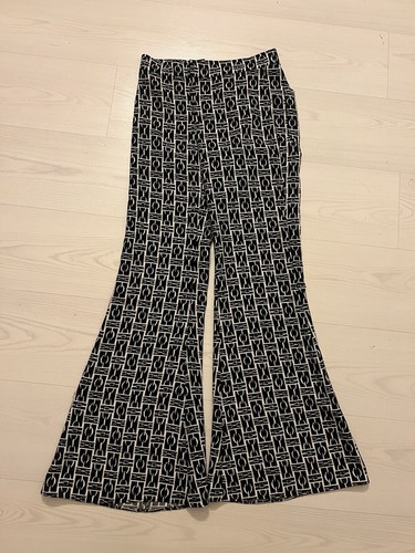 Zara pantalone zampa - zara,
