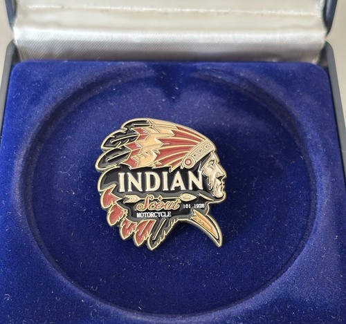 Indian scout motorcycle - indian, spilla