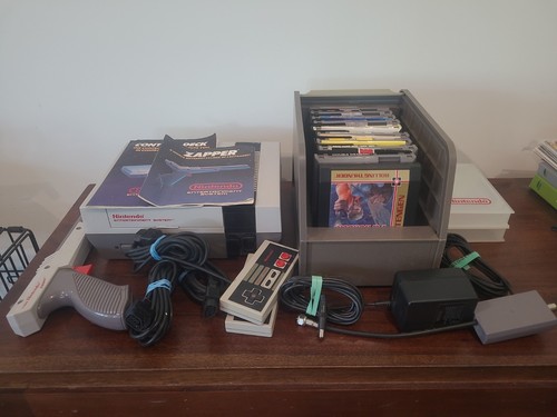 Nes console bundle - console, games