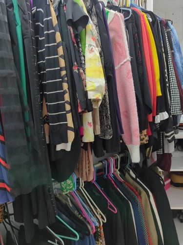 Lotto scatola abbigliamento - ,