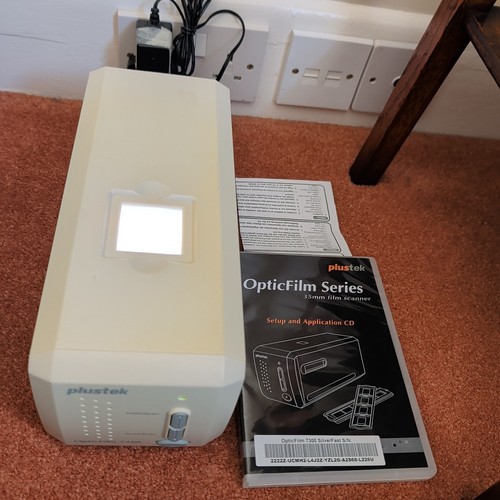 Plustek opticfilm 7300 scanner - plustek,