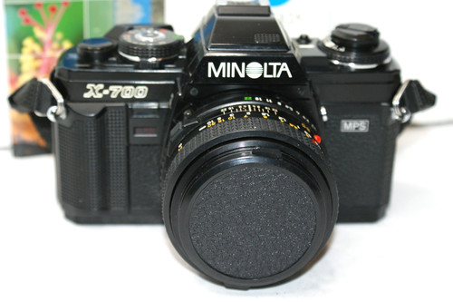 Minolta 700 slr - x-700,