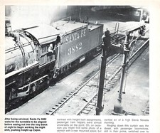 Santa 3882 waits on - fe,