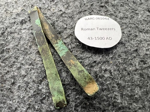Roman tweezers recorded - roman,
