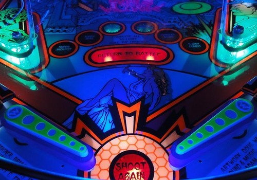 Attacco marte pinball - pinball, luce