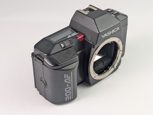Yashica 200 kyocera slr - by,