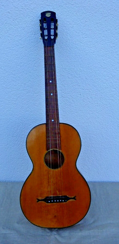 Vecchia chitarra passeggio - chitarra, da