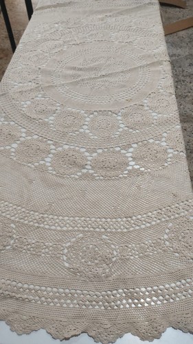 Copritavola fatto mano - a,