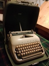 Macchina per scrivere Triumph