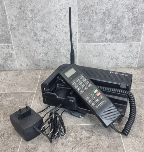 Telefono cellulare per auto
