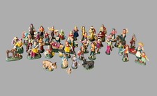 Presepe in cartapesta/ Bachelite 42 pezzi altezza 10 cm