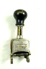 VECCHIO TIMBRO NUMERI UFFICIO ANTICO THE CONQUEROR PAT 1910 MADE USA SCRIVANIA