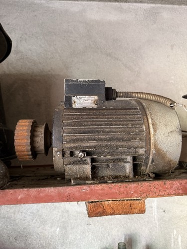 Motore elettrico trifase mez - motore,