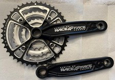 Guarnitura tripla corona Race