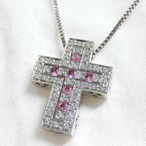 Collana con ciondolo croce