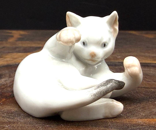 Statuina gatto porcellana