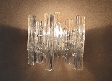 Lampada da parete in vetro