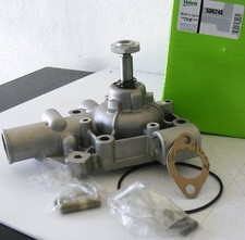 POMPA ACQUA POMPE à EAU FIAT 131  FIAT 132  RENAULT B  IVECO 35.10 VALEO 506248