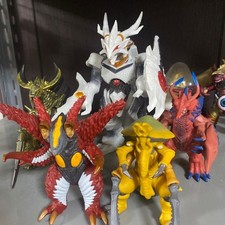 Ultraman Kaiju vendita