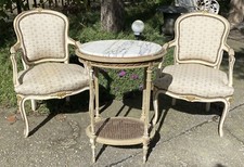 Coppia di Poltrone e Tavolino